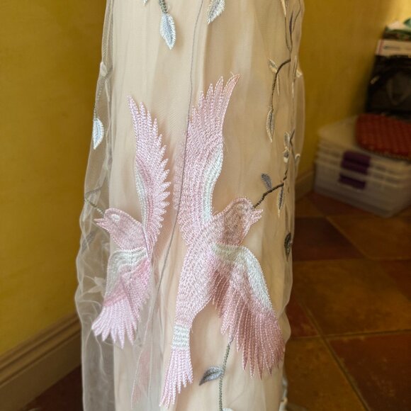 Too Tang Embroidered Maxi Gown – Apricot w/Birds & Floral Detailing -NWT, Size S - Picture 9 of 12